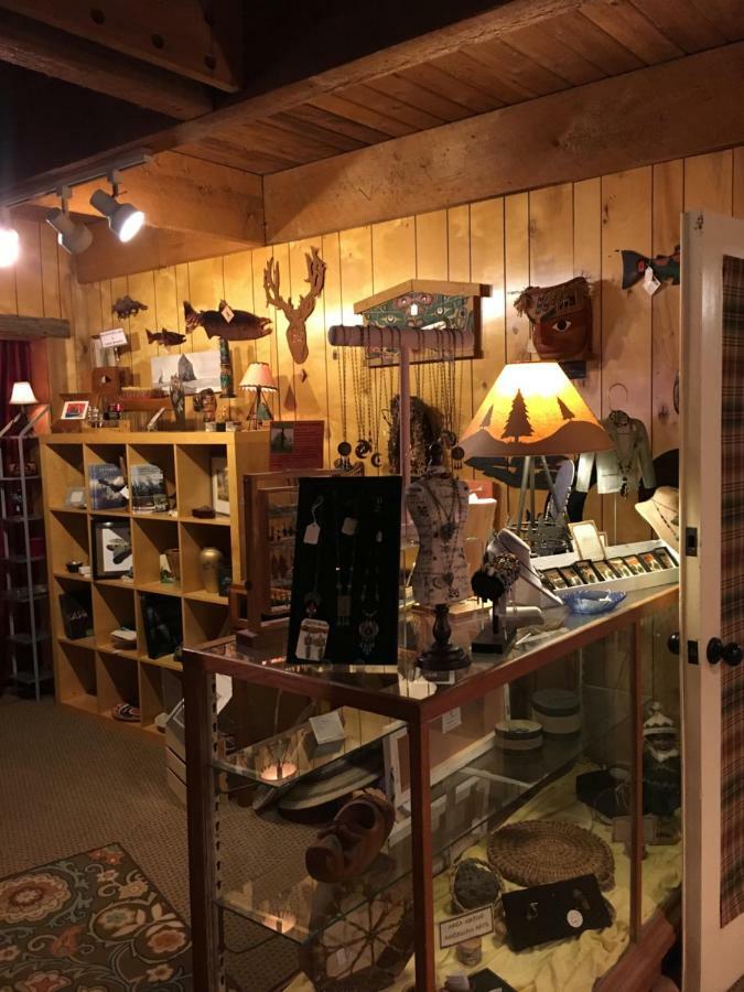 Manitou Lodge Forks Ngoại thất bức ảnh